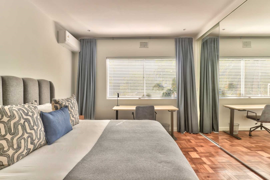 To Let 2 Bedroom Property for Rent in Green Point Western Cape
